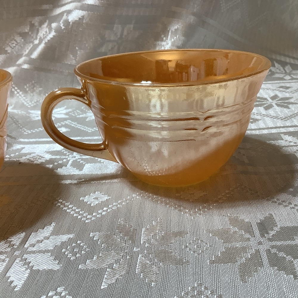 Fire King Cups And Sugar Bowl Peach Vintage 1950 Collectible - Picture 3 of 13